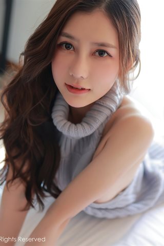 [XiuRen] No.3646 모델 Yin Tiantian 오픈 백 스웨터 테마 개인실 침대 진공 반 충격 가슴과 엉덩이 유혹 사진 - 0018.jpg