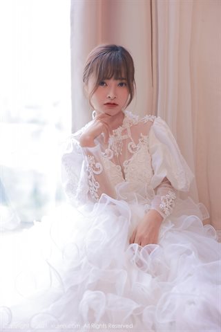[XiuRen] No.3671 Model Nai Muzi's schönes Hochzeitsthema Privatzimmer sexy Kleid mit Spitzen-Hosenträgern heiße Versuchung - 0005.jpg