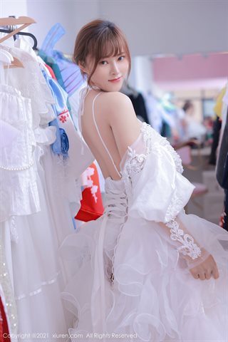 [XiuRen] No.3671 Model Nai Muzi's schönes Hochzeitsthema Privatzimmer sexy Kleid mit Spitzen-Hosenträgern heiße Versuchung - 0007.jpg