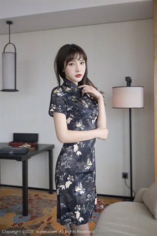 [XiuRen] No.3674 Model Lu Xuanxuan takes off the ancient rhyme cheongsam in her private room and reveals sexy red underwear, sexy, - 0007.jpg