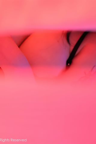 [XiuRen] No.3681 Model Meiqi Mia's private room in a red low-cut dress shows a plump figure, proud and big breasts, temptation - 0057.jpg