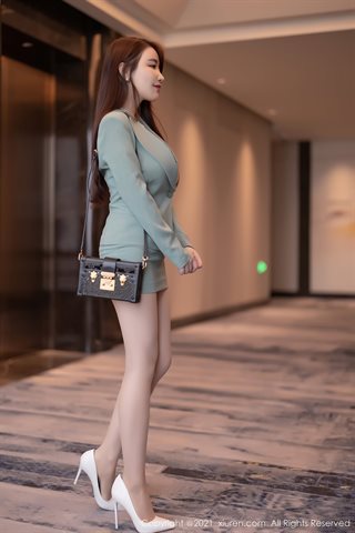 [XiuRen] No.3728 Goddess Cherry Feiyue Sakura Jiangsu, Zhejiang y Shanghai Brigade se quitan la ropa profesional y revelan ropa, - 0003.jpg