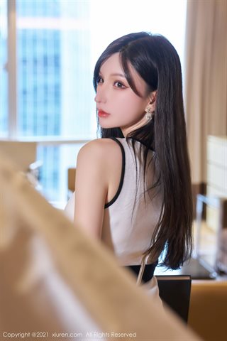[XiuRen] No.3768 Tema plot Goddess Zhou Yuxi Sandy lingerie seksi setengah telanjang dengan foto godaan suspender sutra hitam - 0028.jpg
