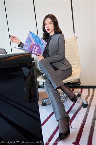 [XiuRen] No.3773 Богиня Чжоу Юйси Сэнди менеджер профессиональной одежды тема наполовину поражена кружевом сексуальное женское - 0001.jpg