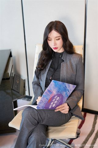 [XiuRen] No.3773 Diosa Zhou Yuxi Sandy gerente ropa profesional tema medio golpeado encaje lencería sexy tentación foto - 0009.jpg