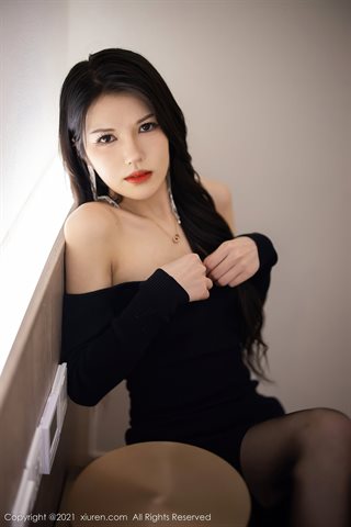 [XiuRen] No.3822 Nuevo modelo Yuanyuan salsa Belle Hangzhou foto de viaje vestido elegante negro con pantimedias negras foto - 0039.jpg