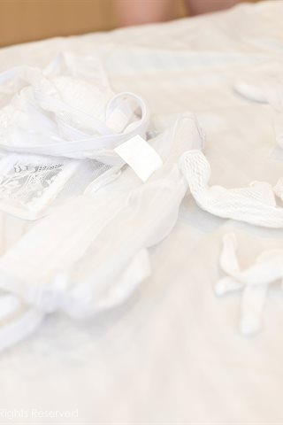 [XiuRen] No.3884 モデル王Xinyiの魅力的な看護師の制服の半分露出したタイツと白い絹のサスペンダーが魅力的で魅力的な写真 - 0071.jpg