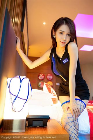 [XiuRen] No.3886 Model Zhou Muxi tempat kerja bayi OL tema rumah pribadi kaus kaki jala biru menunjukkan pantat kaki yang indah - 0066.jpg