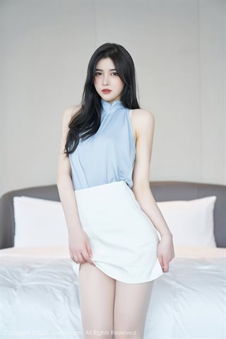 [XiuRen] No.3888 Modello Han Jingan Dali segretaria di viaggio a tema camera privata letto a metà della sensuale posa tentazione - 0014.jpg
