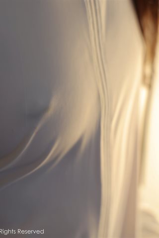 [XiuRen] No.3956 신인 모델 블루베리 FY 개인실, 청바지 벗고 초박형 블랙 비단 끈 노출 엉덩이 유혹 사진 - 0071.jpg