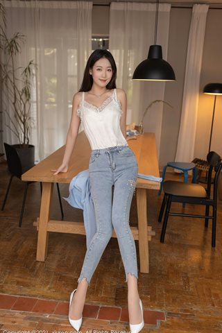 [XiuRen] No.3985 Model Tang Anqi's new roommate theme private room takes off jeans and reveals ultra-thin shredded meat - 0016.jpg