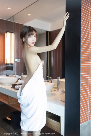 [XiuRen] No.3991 Model Lu Xuanxuan's private bathroom theme white and moving clothes with ultra-thin shredded meat and wet - 0076.jpg