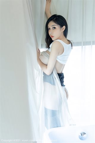 [XiuRen] No.3993 Modèle Tian Bingbing Sanya photo de voyage jupe courte à thème assorti noir et blanc avec photo de-mince - 0050.jpg