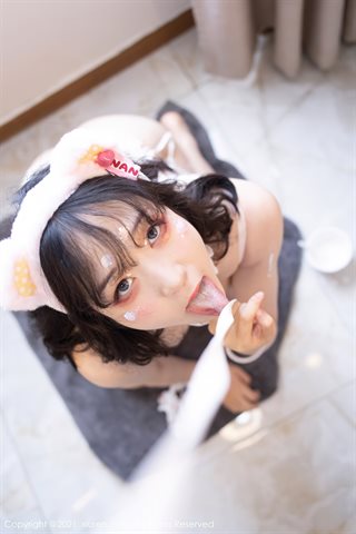 [XiuRen] No.4000 モデルyouOvOyou日本のプライベートペットテーマ個室薄い白いシャツ濡れた体の遠近法誘惑写真 - 0030.jpg