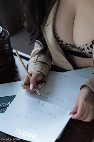 [XiuRen] No.4020 Model Yun Er's Sekretärin Plot Thema Badezimmer sexy Leopardenmuster Unterwäsche zeigen prallen Körper - 0026.jpg