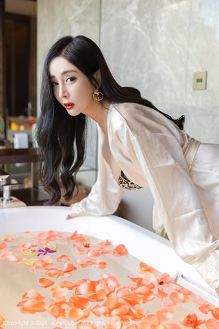 [XiuRen] No.4020 A secretária do modelo Yun Er, tema do enredo do banheiro, roupa íntima sexy com estampa de leopardo mostra foto - 0068.jpg