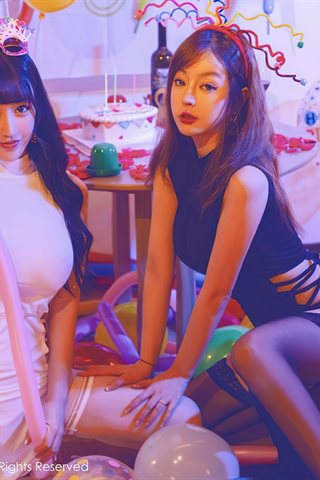 [XiuRen] No.4025 Diosa Wang Yuchun y Zhu Keer fiesta de cumpleaños tema habitación privada seductora y tentadora foto bajo luz - 0002.jpg