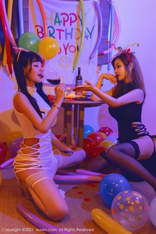 [XiuRen] No.4025 Dea Wang Yuchun e Zhu Keer festa di compleanno a tema stanza privata foto seducente e allettante sotto una luce - 0022.jpg