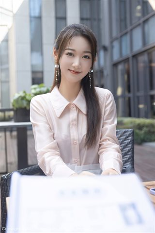 [XiuRen] No.4045 A camisa rosa sexy do quarto privado do modelo Tang Anqi e a saia curta branca metade mostrando a tentação do - 0010.jpg