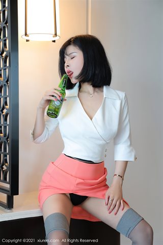 [XiuRen] No.4047 Người mẫu mới ngoan ngoãn Xiaoye Meow & Shen Huanxin phòng riêng gợi cảm em gái hoa sexy trang phục cám dỗ - 0021.jpg