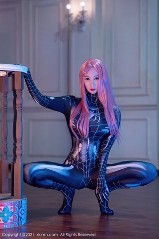 [XiuRen] No.4070 Kamar pribadi Model Gu Qiaonan Cora Spider-Man tema bodysuit tipis semi-terbuka foto menggoda dan menggoda - 0004.jpg