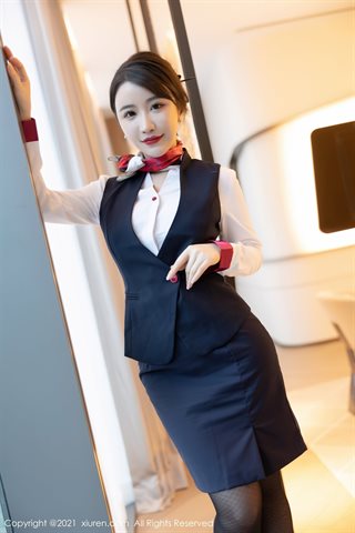[XiuRen] No.4091 Dewi Cherry Feiyueying Shenzhen Perjalanan Fotografi Gaun Bisnis Elegan Setengah-Off Menunjukkan Godaan Tubuh - 0001.jpg