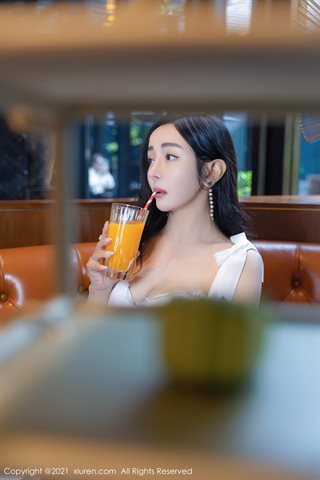 [XiuRen] No.4155 Il bagno della camera privata della foto di viaggio della modella Yuner Chengdu si toglie il vestito bianco per r - 0007.jpg