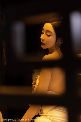 [XiuRen] No.4155 Model Yuner Chengdu travel photo private room bathroom takes off white dress to reveal plump figure and seductive - 0052.jpg