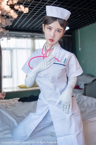 [XiuRen] No.4187 Neues Model Xia Momo im Privatzimmer, weißes, sexy Krankenschwester-Outfit mit heißem Körper und großen Brüsten, - 0010.jpg
