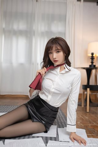[XiuRen] No.4204 قميص عارضة الأزياء Lu Xuanxuan وتنورة قصيرة سوداء نصف مكشوفة ، ملابس داخلية مثيرة ، جوارب طويلة سوداء ، صورة إغرا - 0015.jpg