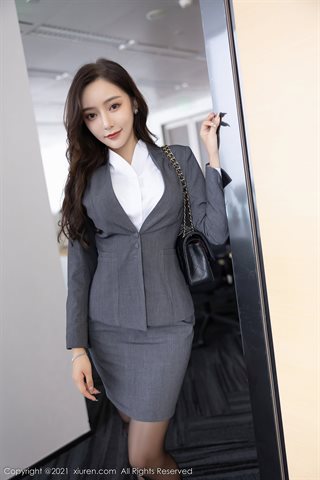 [XiuRen] No.4304 王馨瑶yanni สวมใส่มืออาชีพ OL ผ้าไหมสีดำ - 0009.jpg
