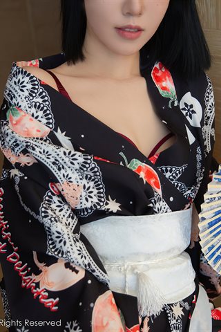 [XiuRen] No.4313 一颗甜蛋黄a Japanischer Kimono und Strümpfe in Primärfarben - 0009.jpg