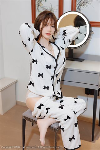 [XiuRen] No.4365 美桃酱 Korean hostess theme lilac underwear primary color stockings - 0009.jpg