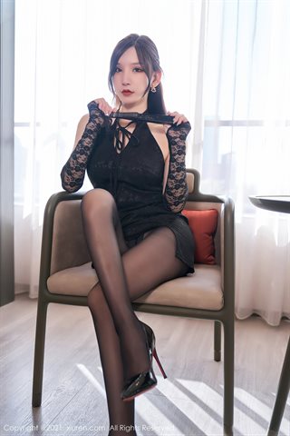 [XiuRen] No.4373 周于希Sally vestido negro tacones altos de seda negra - 0020.jpg