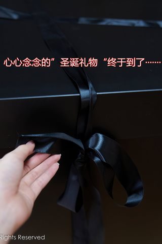 [XiuRen] No.4385 周于希Sally Красная лента в новогодней тематике - 0001.jpg
