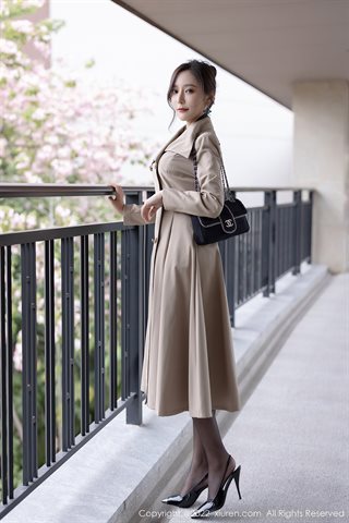 [XiuRen] No.4417 王馨瑶yanni Apricot windbreaker black sheer veil underwear black silk - 0002.jpg
