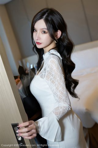 [XiuRen] No.4426 周于希Sally Gaun putih pakaian dalam hitam stoking warna dasar sepatu hak tinggi putih - 0011.jpg