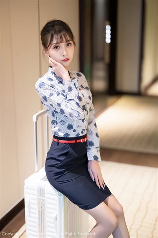 [XiuRen] No.4447 林星阑 Hôtesse de l'air série uniforme jupe noire sous-vêtements noirs bas gris - 0004.jpg