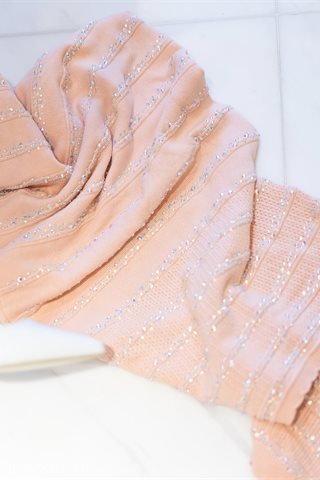 [XiuRen] No.4453 艾静香 Розовое короткое платье с открытыми плечами, основной цвет, чулки, белые высокие каблуки - 0045.jpg