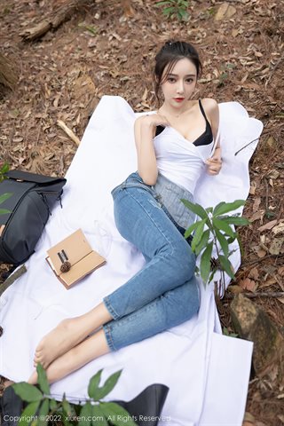 [XiuRen] No.4465 王馨瑶yanni Outdoor adventure theme shooting blue suspenders jeans black lace underwear - 0033.jpg