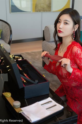 [XiuRen] No.4516 杨晨晨Yome Vestido vermelho tema noite de núpcias com seda preta - 0039.jpg