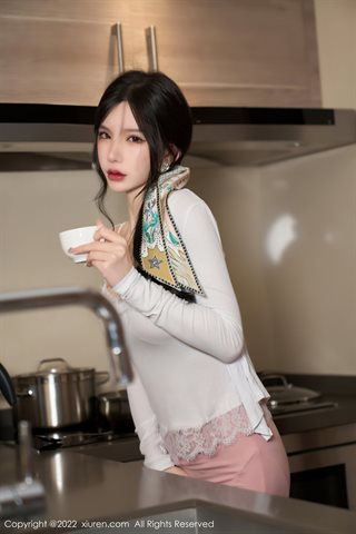 [XiuRen] No.4517 周于希Sally Saia rosa com meias de cor primária e salto alto branco - 0019.jpg