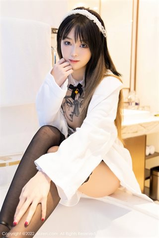 [XiuRen] No.4535 奶瓶 White coat and black lace underwear with black silk - 0052.jpg