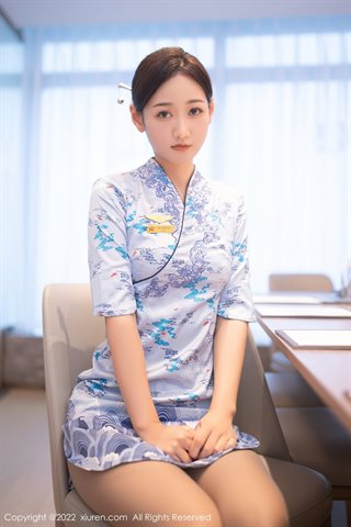 [XiuRen] No.4552 唐安琪 Cosplay hôtesse de l'air Cheongsam gris bas argent talons hauts - 0003.jpg