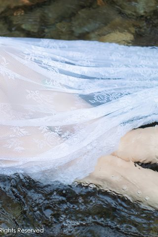 [XiuRen] No.4564 杨晨晨sugar Calze bianche del vestito bianco di scena dell'insenatura all'aperto - 0007.jpg