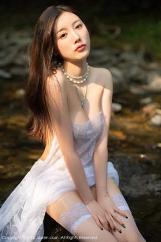 [XiuRen] No.4564 杨晨晨sugar Ngoài trời creek cảnh trắng chiếc váy trắng vớ - 0073.jpg