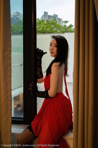 [XiuRen] No.4571 summer宝宝 Gaun merah dengan sutra hitam - 0004.jpg