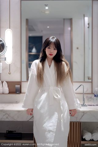 [XiuRen秀人网] No.4611 奶瓶 Белое платье-комбинация из тюля - 0001.jpg