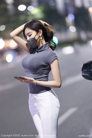 [XiuRen秀人网] No.4621 王馨瑶yanni Celana panjang putih dan pakaian dalam renda abu-abu muda dengan stoking warna primer - 0001.jpg