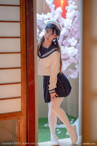 [XiuRen秀人网] No.4624 久久Aimee Izakaya japanische Studentenuniform - 0006.jpg